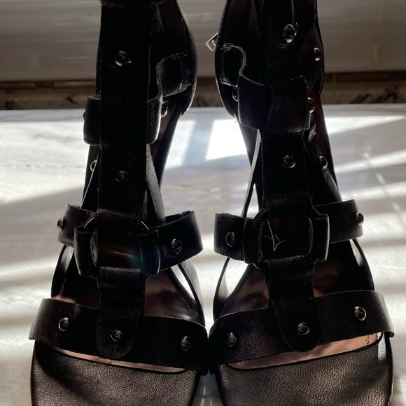 Guess Leather Gladiator Sandle Pumps - Picture 7 of 14